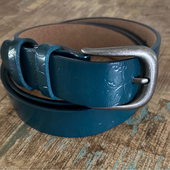 Accessories - Leather Turquoise Belt with Floral Engraved Pattern